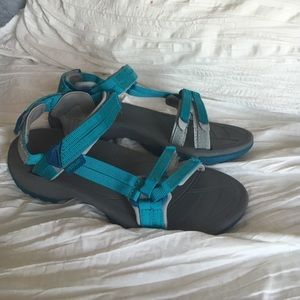 Love offers! Blue stevia outdoor sandals