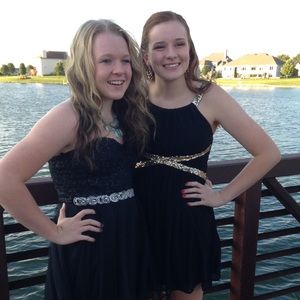 Meet your Posher, Laura