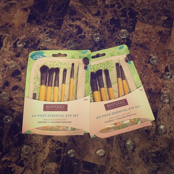 (1) ecoTOOLS 6-pc Essential Eye Travel Brush Set