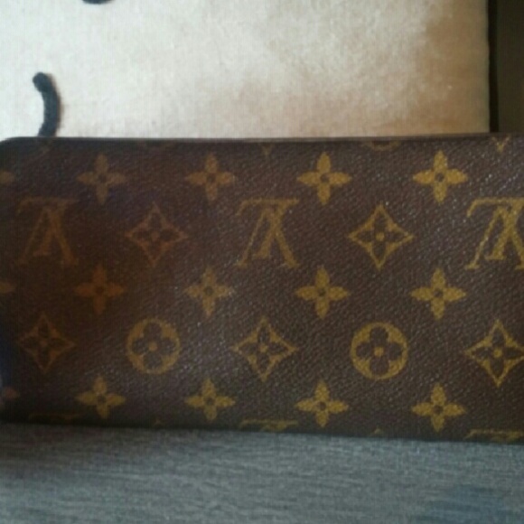 Authentic Louis vuitton wallet