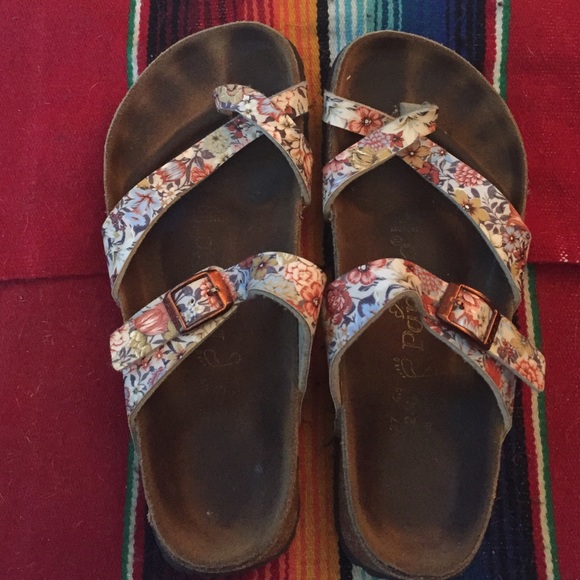 Floral Birkenstocks 37