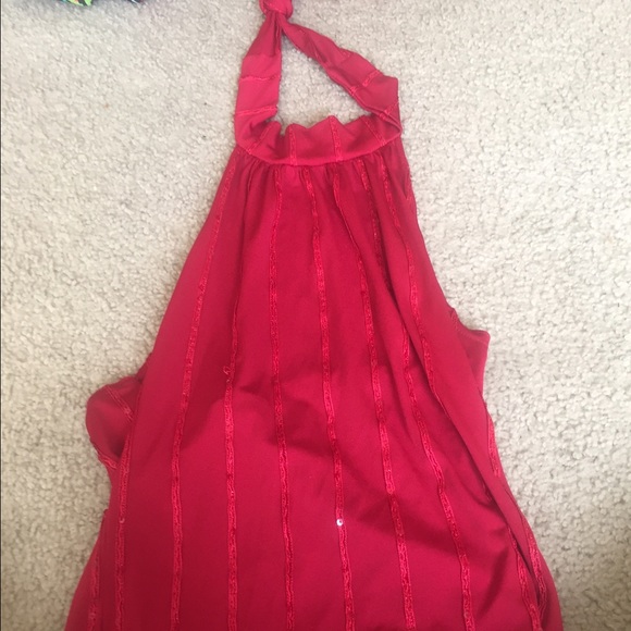 red tank top