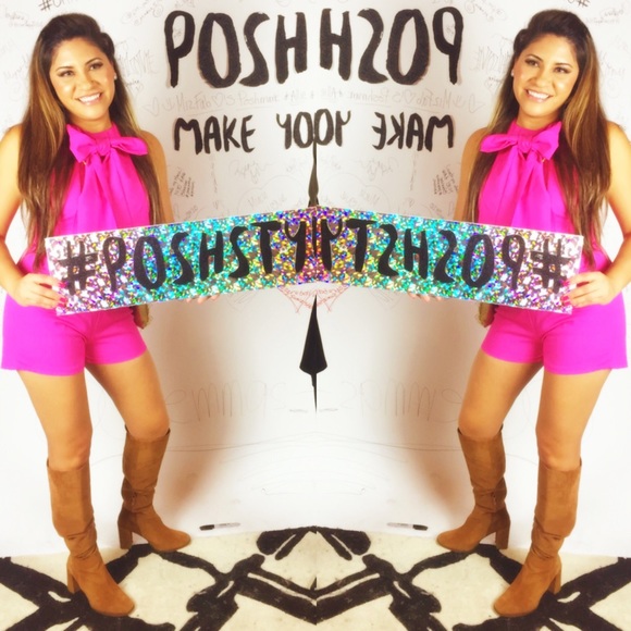 LAST ONE ! Hot pink bow romper - Picture 2 of 4