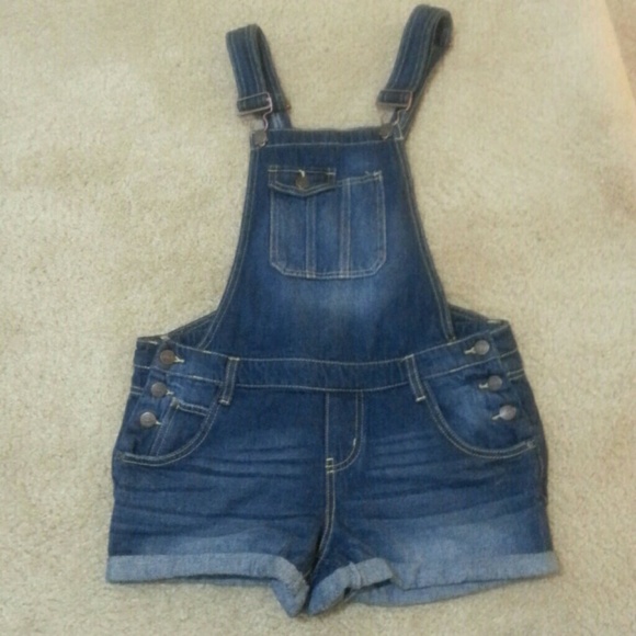 Overall shorts