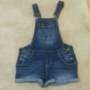 Overall shorts