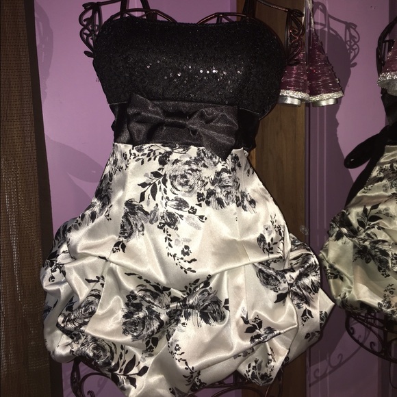 Cocktail Dress - Picture 2 of 4
