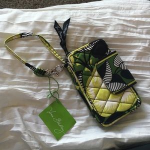 Love offers! Vera Bradly wristlet