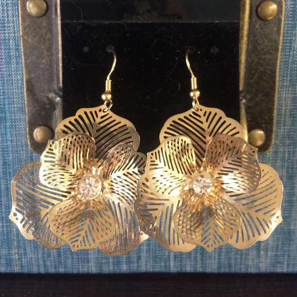Flower earrings - Picture 2 of 2