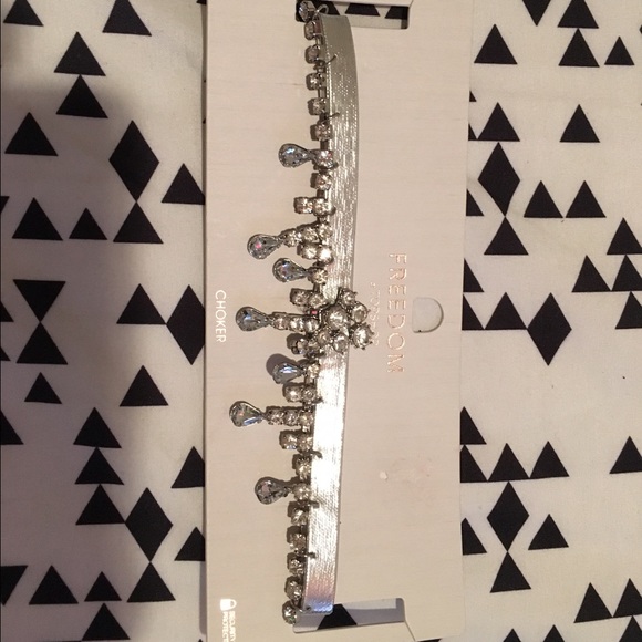 Fancy TOPSHOP diamond choker