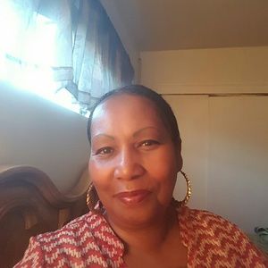 Meet your Posher, Debra