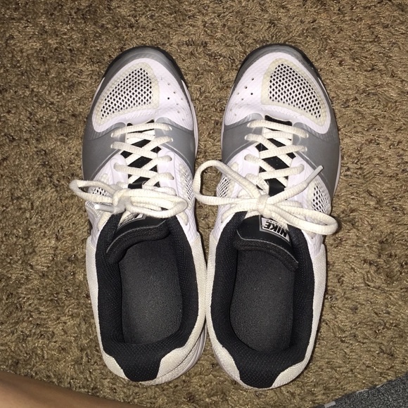 Max Air Nike volleyball shoes