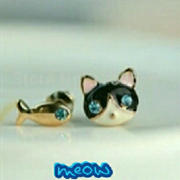 Cat and fish stud earrings - Picture 3 of 3