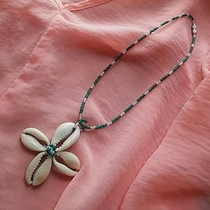 Island Shell Necklace
