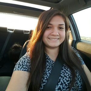 Meet your Posher, Yesenia