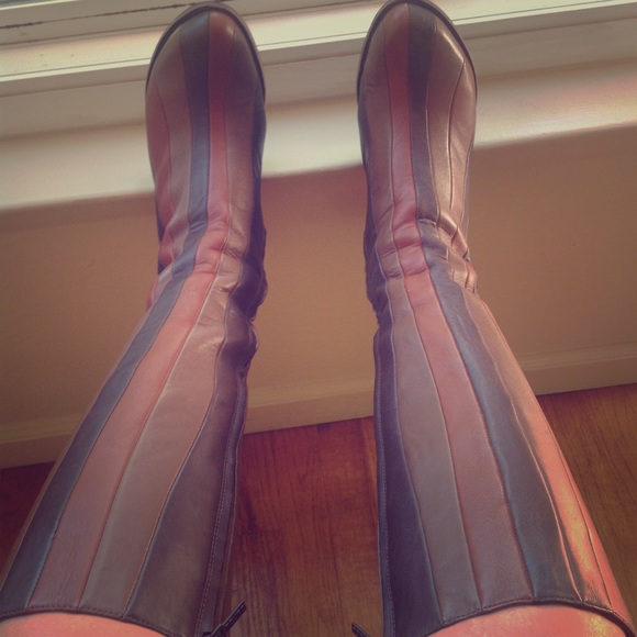 Brown multi colored boots but Tsubo