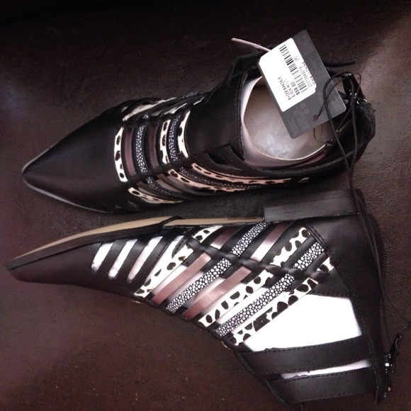 Pointed cutout booties Jungle Leather Flat Sandal - Picture 4 of 4