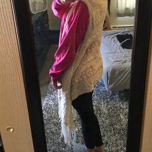 Beautiful sleeveless sweater!