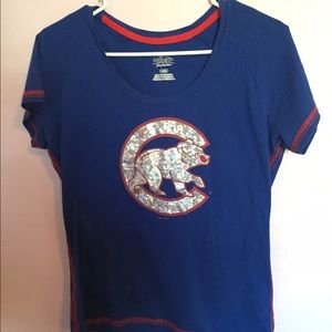 Cubs baseball tee, fits like a medium