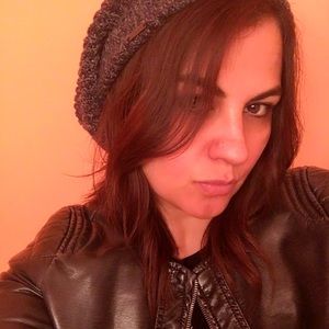 Meet your Posher, Josefa