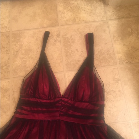 SOLD‼️Beautiful dress - Picture 3 of 4