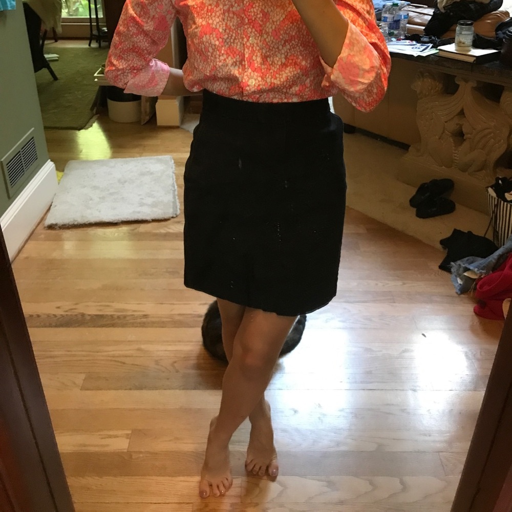 *SOON TO DONATE* Work GAP Skirt - Picture 4 of 6