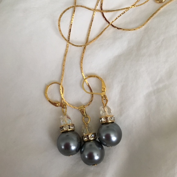 Earring pendant sets. - Picture 1 of 4