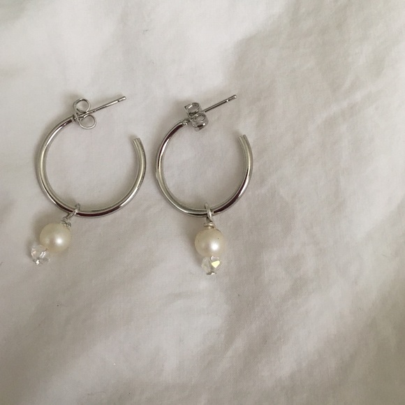 Earring - Picture 2 of 4