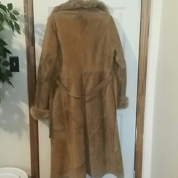 Coat - Picture 2 of 2