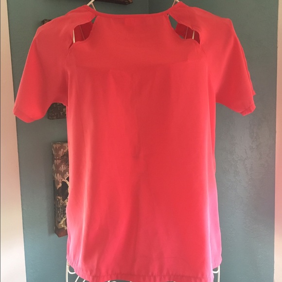 ✨2/$14 Alya pink top - Picture 3 of 4