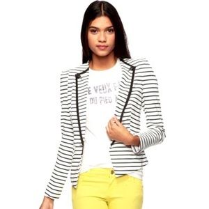FOREVER 21 Striped Blazer