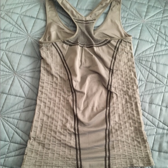 Zella Racerback Tanktop - Picture 2 of 4