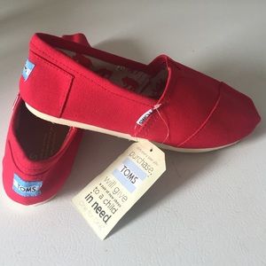 Toms