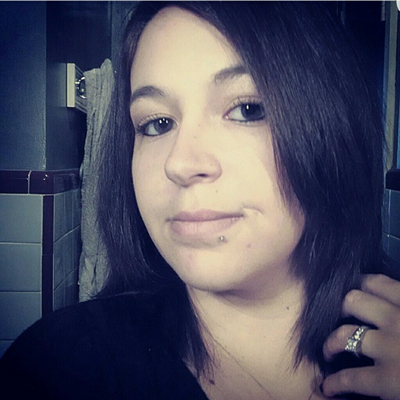 Meet your Posher, Samantha - Picture 1 of 1