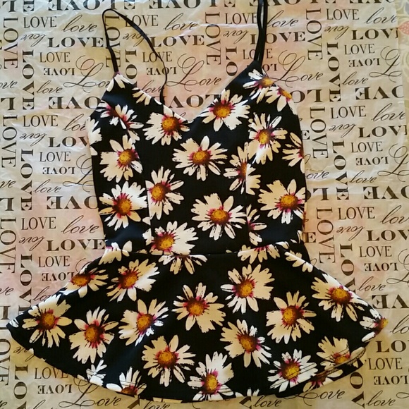 Charlotte Russe Tops - Adorable and flirty peplum spaghetti strap tank