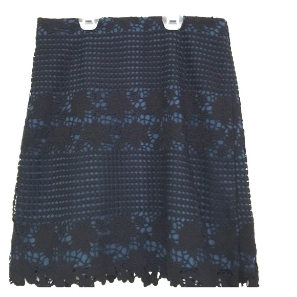🎀Loft Work Skirt in Lace NWOT Size 2🎀
