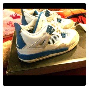 Military 4's Jordans