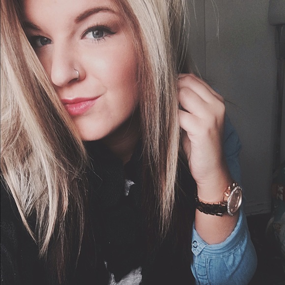Meet your Posher, Lindsay - Picture 1 of 1