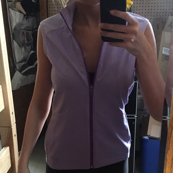 Love offers! Nike zip up tank
