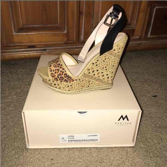 Leopard wedges