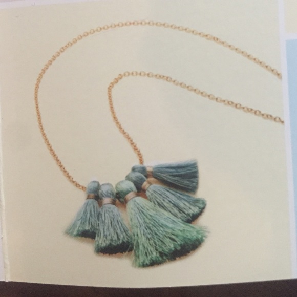 Miss Ivy Pearl Jewelry - Miss Ivy Pearl 5 Tassel Necklace