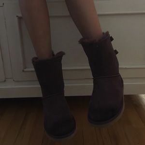 purple bow uggs💜
