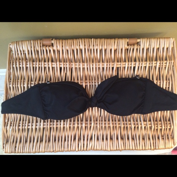 Victoria's Secret Black Bikini Top - Picture 1 of 1