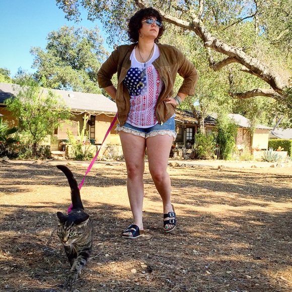 Meet your Posher, Anna - Picture 4 of 4