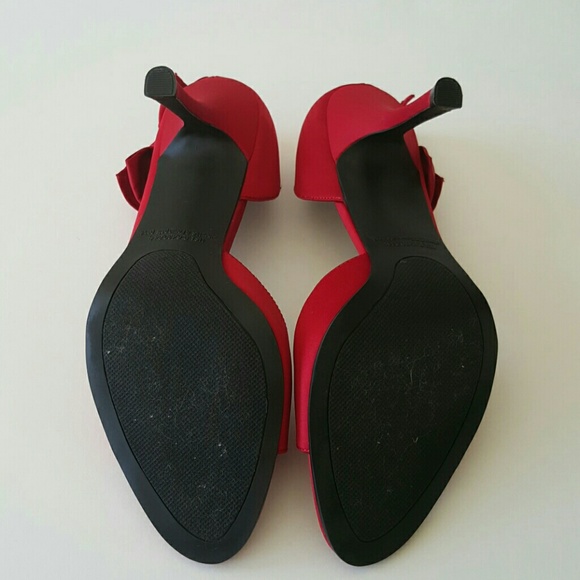 Shoes - Picture 3 of 4