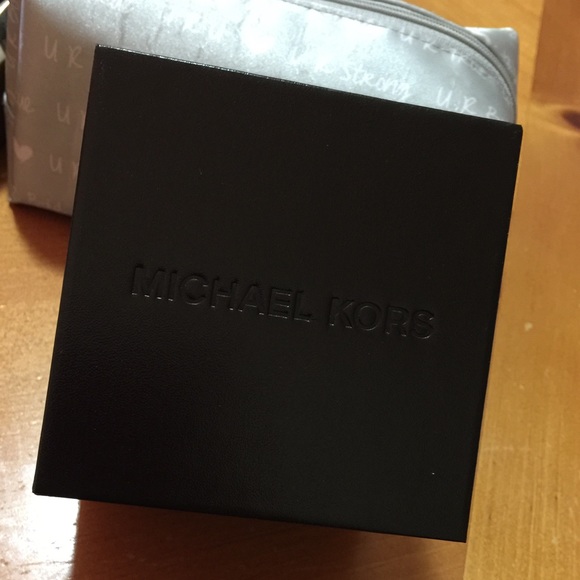 Michael Kors Women's MK5635 - Picture 3 of 3