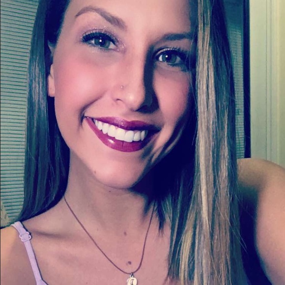 Meet your Posher, Noelle