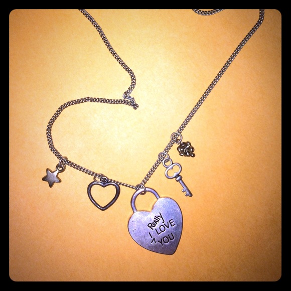 Aero necklace