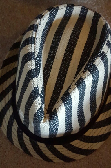 Volcom Fedora - Picture 3 of 3