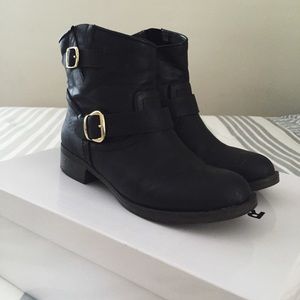 Black short boots
