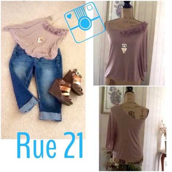 ✨ One Shoulder Top ✨ - Picture 2 of 4